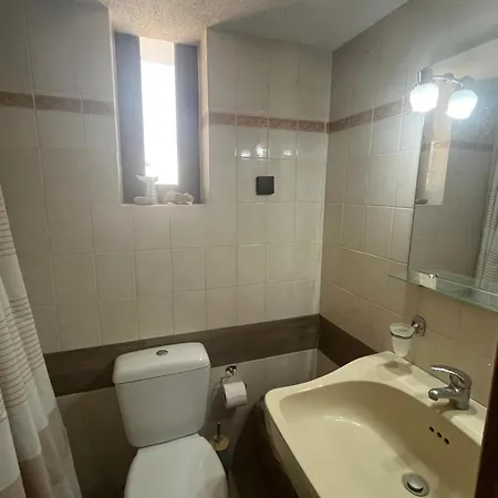 Eleni-gennadi Gennadi